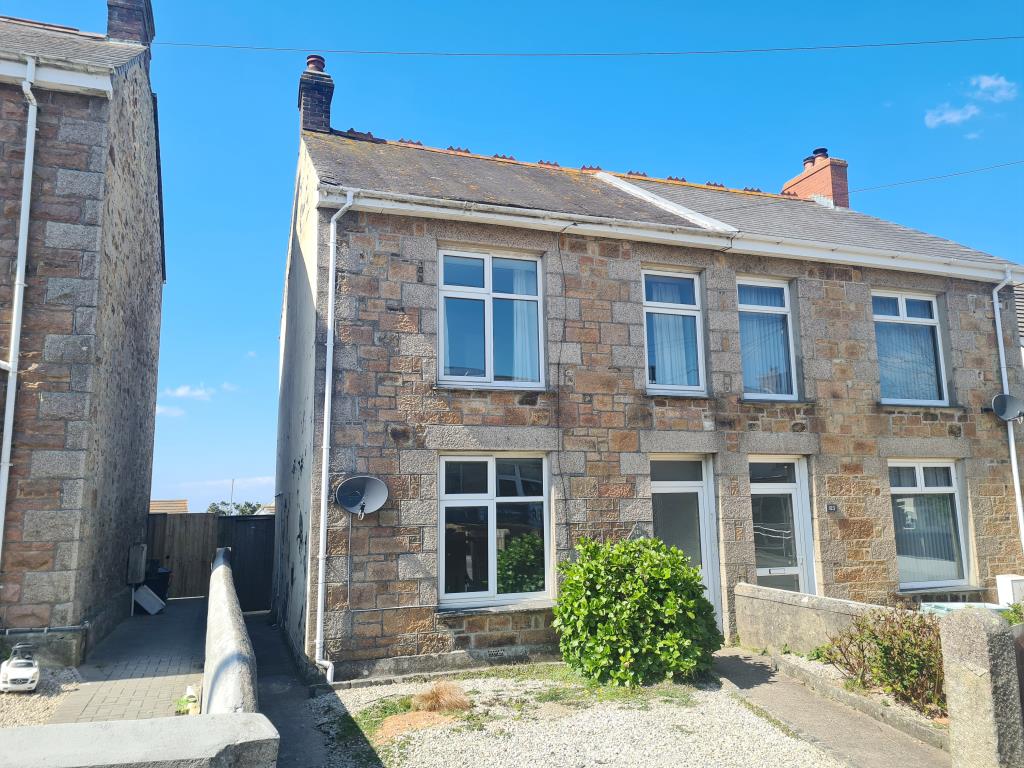 Lot: 55 - SEMI-DETACHED HOUSE FOR IMPROVEMENT - 